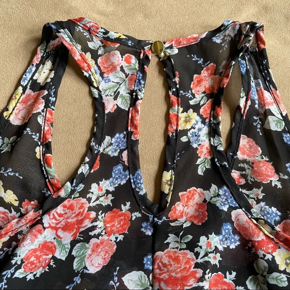 Kirra Floral Tank - Black and Pink, Size M - Picture 4 of 4